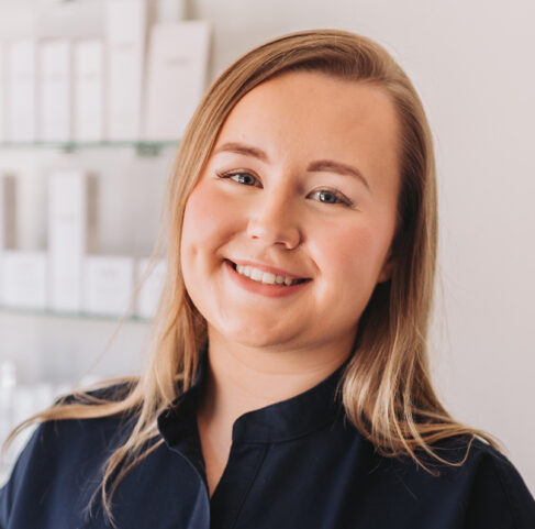 Lily (Last Name) Card Image